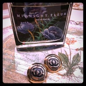 🍃Authentic CHANEL Earrings🍃